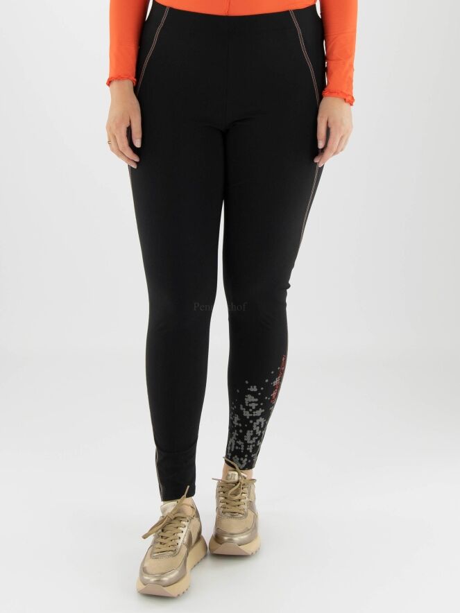 River Island black leggings with detail.