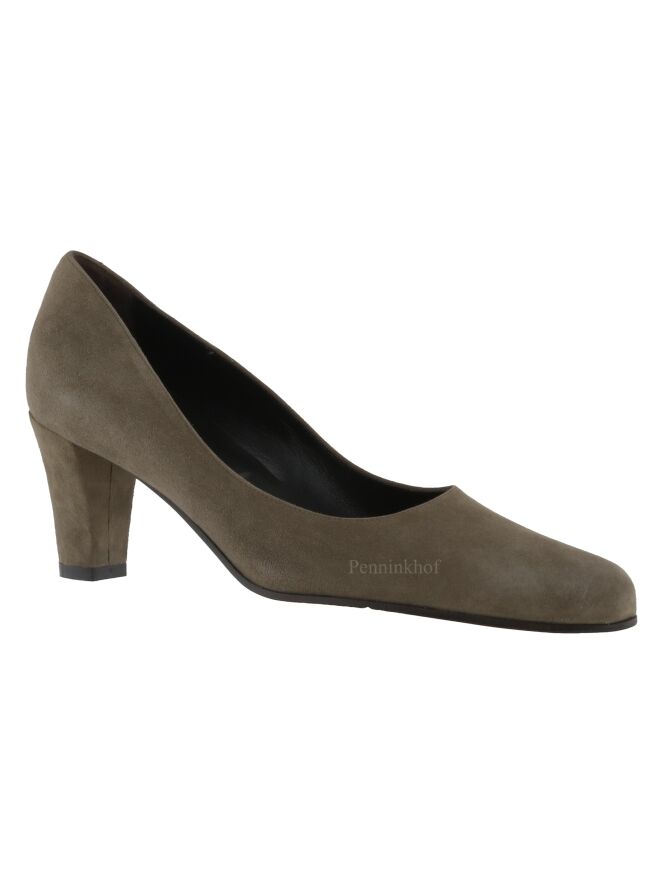 Dark 2024 taupe pumps